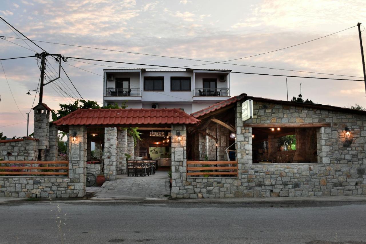 Theano Studios Paralia Sikias Exterior foto