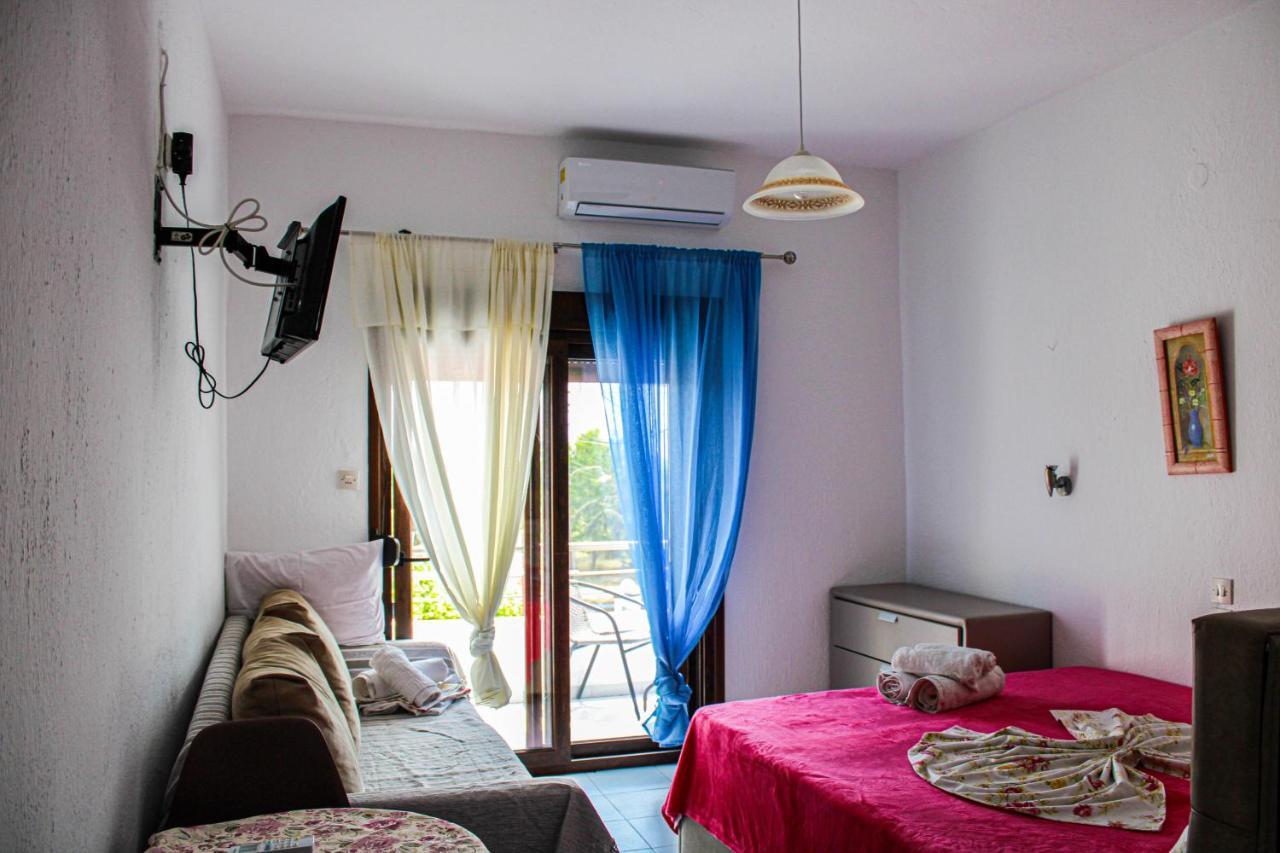 Theano Studios Paralia Sikias Exterior foto